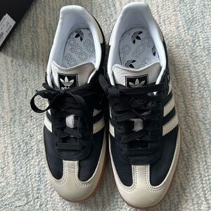 Samba (WMNS) adidas originals Samba OG 'Black Wonder White' IE5836